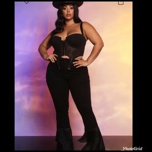 Flare leg pants with fringes at the bottom